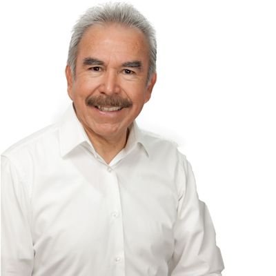 Doctor Honoris Causa y Contador Público, cofundador del extinto Partido Político Nacional Encuentro Social.