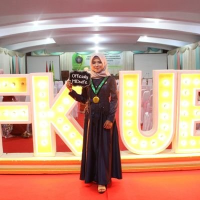 annatriiana's profile picture. Bd.