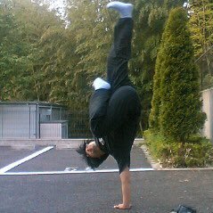 lQ7r8a8uxRid7Z8's profile picture. 道場破りに行きましたが町井様にボコられてしまいました… 白でキメて行ったのに負けました… 最後は突き飛ばしたのに勝てませんでした…