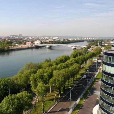 Bezons, avec autant d'atouts, mérite le changement, et l'action citoyenne. Bezonnaises et Bezonnais, agissons pour notre ville, pour votre ville.