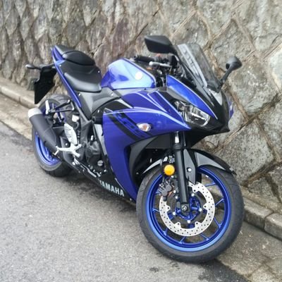 30代初心者ライダー。2018/06/08 普通二輪取得
→2018/06/23 YZF-R25 納車。ツーリングの記録をメインに。ぽちぽちと無言フォロー失礼します。