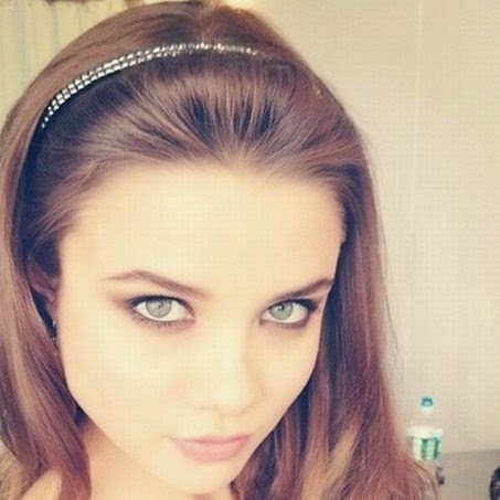 _CryptoGirl_'s profile picture. 