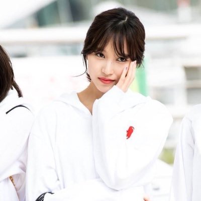 ruro325753's profile picture. バスケ！/TWICE好き！/投稿少なめ/でもちゃんとフォローしてる人のツイート見てる！/ミナ、サナ推し！/てかみんな好きw(オールペン)/無言フォローすみませんw/フォローどんどんお願いします！/フォロバしますよ〜/DMでも話しかけてねー！