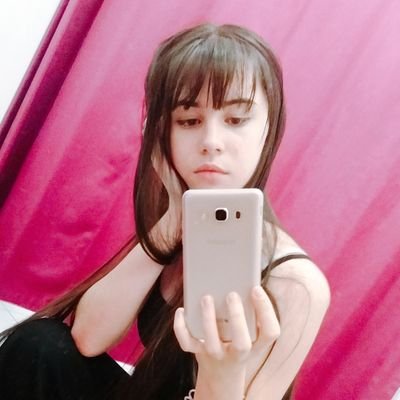 x_lada_x's profile picture. Хэй! Я Лада а это мой маленький мир. ✨
Мне 15 🌿
Мой рост 170 см 🔝
Я живу в Германии, Сама русская и ооочень люблю Корею❤

Instagram | _lada.inst_ |