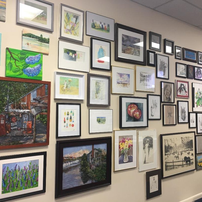 The Artist’s Lounge is a family owned art studio located in Seneca Falls, NY. Our gallery and gift shop are filled with over 800 pieces from local artists.