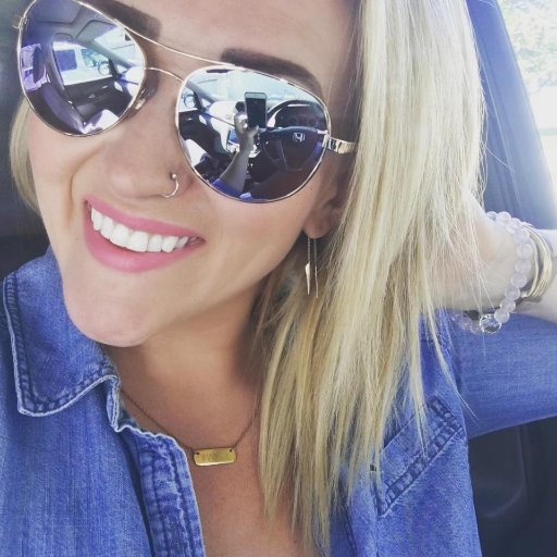 On a mission to empower women & make life beautiful. To lift, rise, lead and love while managing a crazy household of kiddos. KNOW Publications Ambassador.
