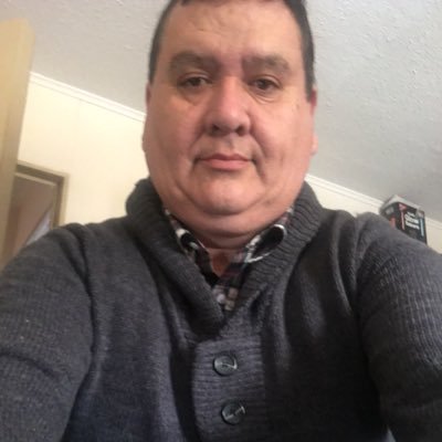 antipiñerista y toda esa mierda que es la derecha.