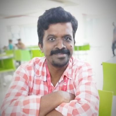 ddigambard's profile picture. अजीब सौदागर हैं ये वक़्त भी।।

जवानी का लालच दे के बचपन ले गया ...