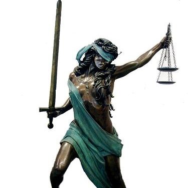 Lawyer. Feminist. Sentientist. Quean bearing the Sword of Justice & the #RuleOfLaw. #FBR #MeToo #CatsResist #LawyersResist #ScienceOverOpinion #DemSocialist