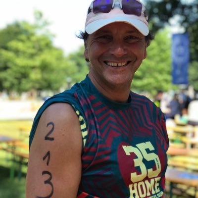 uwemirk's profile picture. Kniepatient, Wüstenfuchs, Triathlet, Ultra Runner, Iceswimmer, Yogi, Soccer player, Guitar player, Piano player, Motorboat player, .... It's all one game ...