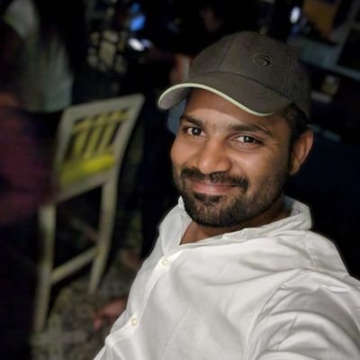 urzravi23's profile picture. 