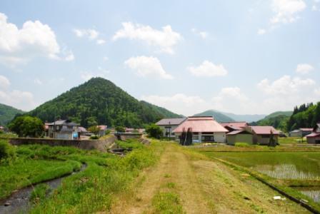 人口約1500人の福島県奥会津昭和村で、地域活性に取り組んでいるＮＰＯ法人苧麻倶楽部の団体ツイッターです。これ
から、福島県昭和村を世界に向けて発信していきます！！ひとりでも多くの人に昭和村の魅力を体験してもらいたいです。