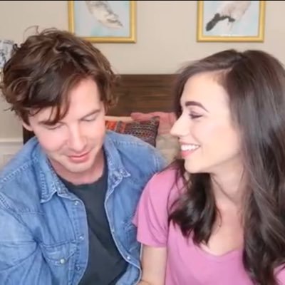 erikleen_lycmb's profile picture. Ly Cmb!!❤️🤰🎗Spread Happiness! Meeting Colleen in August😭💞|| Erikleen💜|| Trent follows😭💙
