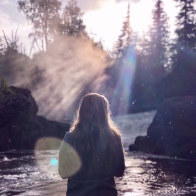 ClaireBear523's profile picture. •SMSU•Isaiah 43:5•MN•