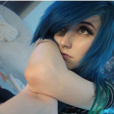 TriniteeStokes_'s profile picture. 🦋🖤She never looked nice. She looked 🖤🦋🦋🖤like art, and art wasn’t supposed to🖤🦋🦋🖤look nice; It was supposed to make 🖤 🦋🦋🖤you feel something”🖤🦋