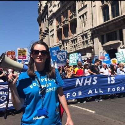 london irish. doctor. 'hard' left because i believe in universal healthcare above profit. oncology. PhD epidemiology. being 'apolitical' is a political choice.