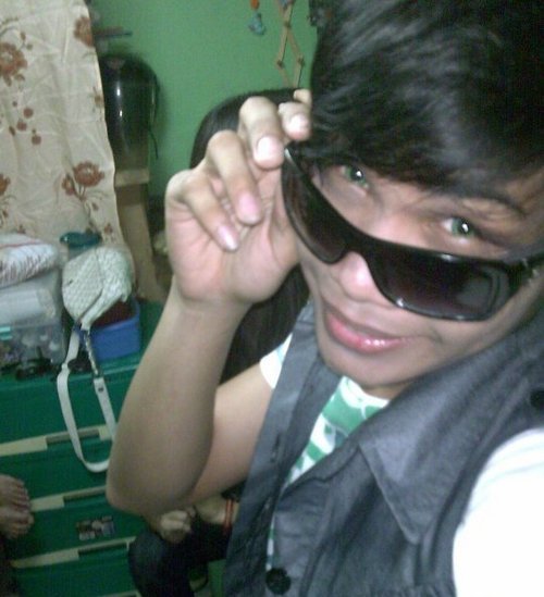 dEE_EXx's profile picture. warning: hot as hell .. too hot to handle !