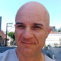 Jornalista, maratonista 🚴♂️Ciclista e Corinthiano feliz. Compartilho dicas sobre corrida de rua e novidades do mundo da tecnologia.