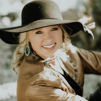 Payceemae1999's profile picture. ~if you ain't fast, you're last~