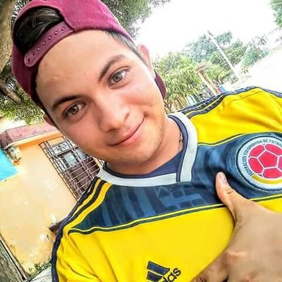 Soy Estudiante De 20 Años ,Costeño .Mi Profesión Es La Fotografia Y Periodismo 
INDEPENDIENTE 
#VamosColombia