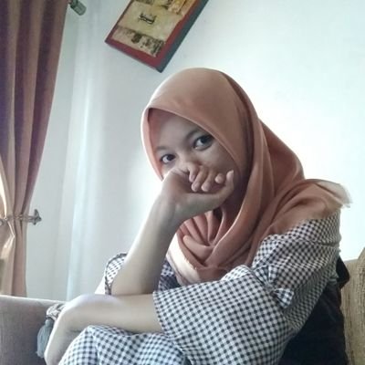 TutiAnisah4's profile picture. 