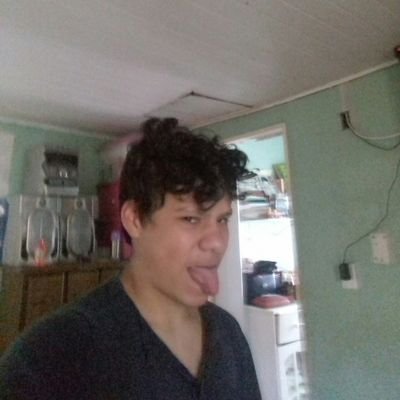 3Retornando's profile picture. conta antiga @Twiterviado socialista,Bi🌈,apoiador de Jeaun Willys,pardo do movimento negro.