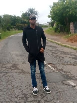 MinenhleGumed12's profile picture. 