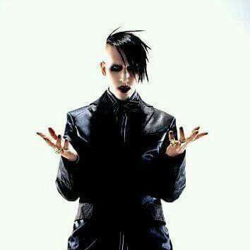 pictures, videos and gifs of the legend himself, marilyn manson