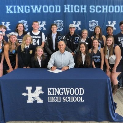 nasra_michael's profile picture. 