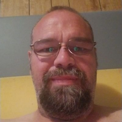 I'm a father of a great son born 07/22/2002. I'm fun loving and easy to get along with. I have lots of outdoors activites, and indoor activites too