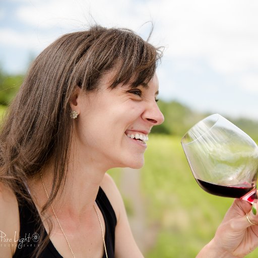 #Wine 🍷| #Food 👩‍🍳 | #Travel | ✈️ | Senior Editor & California Wine Reviewer @WineEnthusiast |