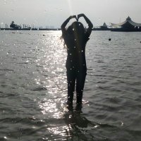 Isabella Dwi Floura Rahayaan (@develynda) 's Twitter Profile