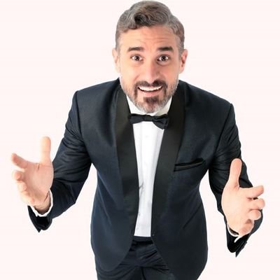 Alejandro “Humor” Dávalos. 
Uno de los humoristas más completos de Argentina con mas de 25 años de carrera, representa Humor Sano y sin Groserías