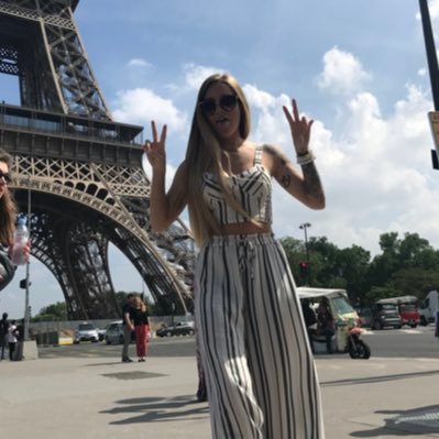 katieeelynnn's profile picture. know your worth & then add tax