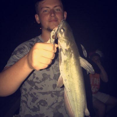 uhlevir's profile picture. follow @levirorrer in case this gets banned | I tweet to piss people off, if you’re offended, log off #MAGA