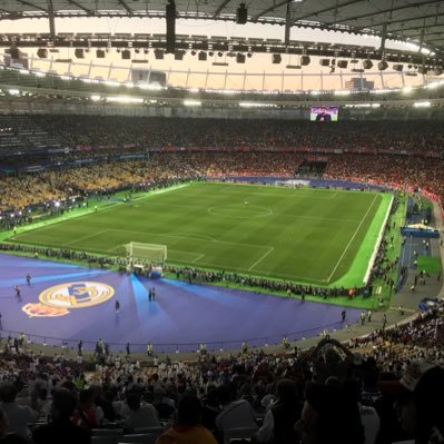 Fernan_8's profile picture. Estudiante Relaciones Laborales y Recursos Humanos URJC. Madridista, raulista y de los que piensan que si no hay mata no hay patata.