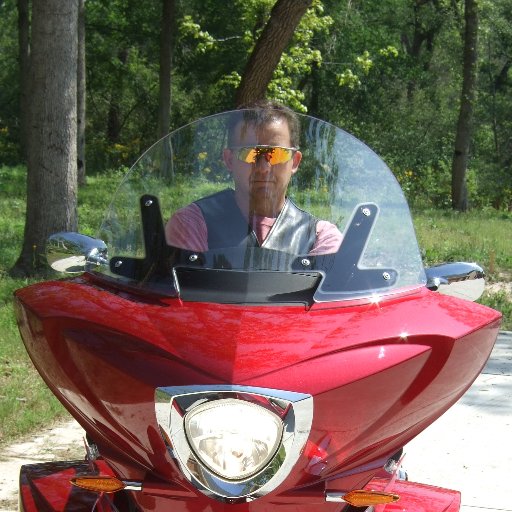 billycrash's profile picture. 🇺🇲  #Trumpwon 🇺🇲 Freedom is the core principle that defines my politics.  Conservative/Libertarian.  Oil company expat jobs in Russia and Venezuela.