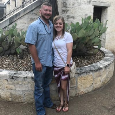 ItsEmilyYo14's profile picture. 22 • Aspiring nurse • Eric💙