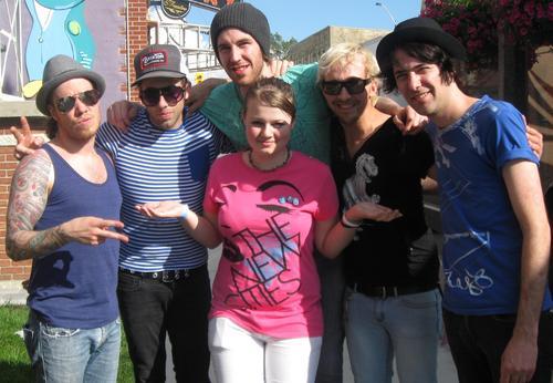 Tawsha_303's profile picture. I got some weird shit to say. Pay attention, you just might learn something.