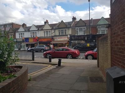 Snippets of Alexandra's PhD study research on Brexit and migration in Newham and Tendring.
Listening to ordinary people. Dialogue and intellectual diversity.