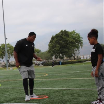 Father| Coach ⏩ former UFL/NFL athlete | Director of Speed and Performance at Rharebreed athletic Academy | exercise science