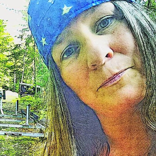 Writer, artist, photographer. Lives off-grid in the northern Maine wilderness. Writes about experiences. Writer of young reader books based on wild critters.