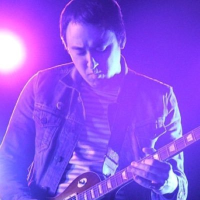 fortnitE pLayer,Proud guitar PLayEr. better than jAck bateS, and bily corgan's bEstest friend😀