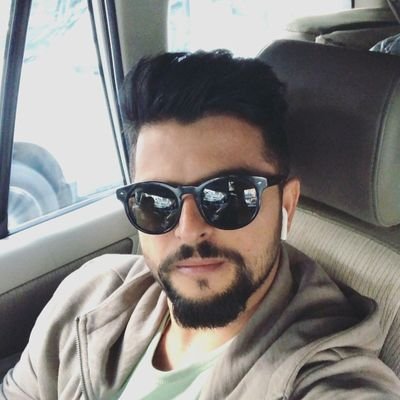 Cricket lover 
Big big big  fan of Sonu & Chiku 
Studying at MS University