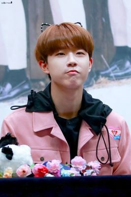 Numnum15957202's profile picture. 