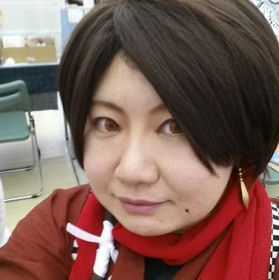 コスプレしてたり、しなかったり。
コスプレ衣装の製作を請け負ったり、請け負ってなかったり。
3匹のニャンコのユーザー。
甘いもの大好き。
フィギュアスケート大好き。
ニュース番組ハシゴして見るのが日課。
そんな感じのヘルニア持ちのご老体です。
勿論、とっくに成人済。