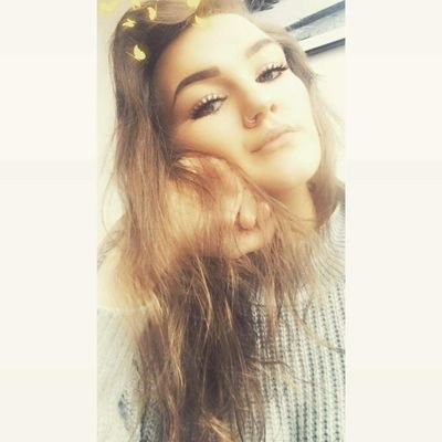 vickyhoodxx1's profile picture. Cardiff | 22 
Insta•vickyhoodx