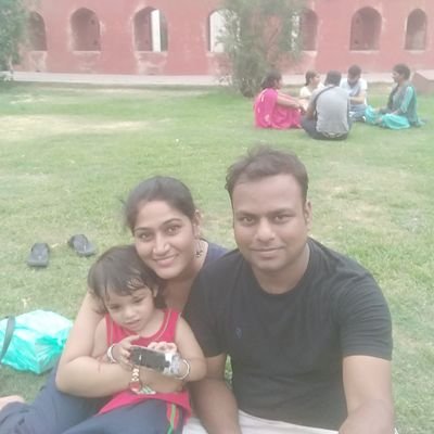 dilipmodi's profile picture. धीमी सी आंच पे इश्क सा पकता रहे
सीने में सिगड़ी सा दिल सुलगता रहे
लम्हा लम्हा वक़्त गुजरे और रिश्ते नर्म हो
जिंदगी का जायका बस यु ही बढ़ता रहे।