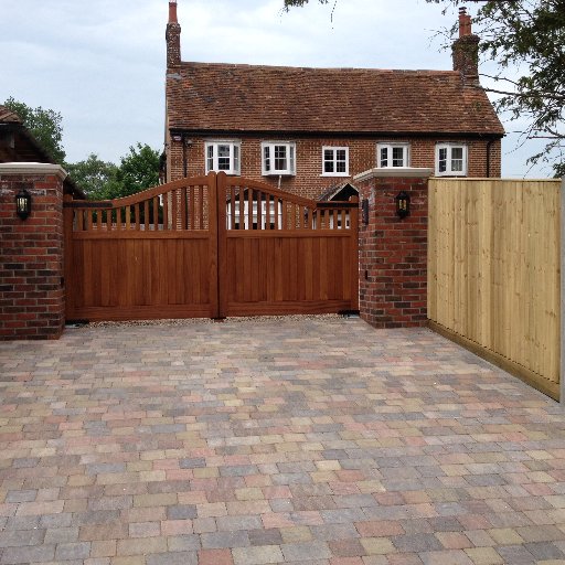 SimplyElectricG's profile picture. Simply Electric Gates are the No.1 choice in the South for electric gates, garage doors, barriers and bollards. We Install, Repair & Maintain 01252 513811