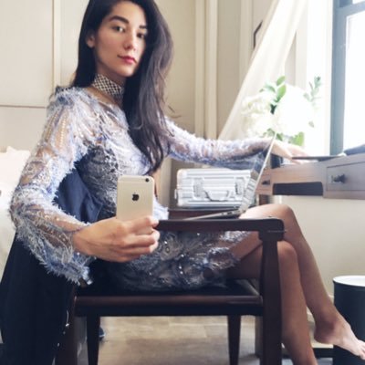 veronicagledhil's profile picture. medium of a multiverse 💿  I come in kindness 🖖🤍